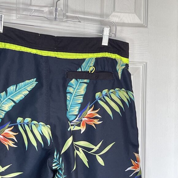 Men’s Swim Trunks Large Black Floral Roebuck & Co - Picture 11 of 16